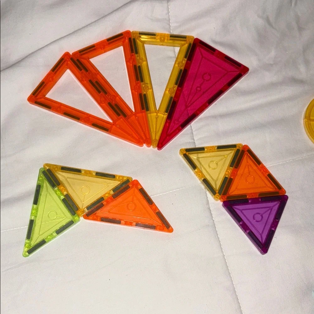 Translucent Magnetic Rainbow Building Blocks Set (37 pieces)